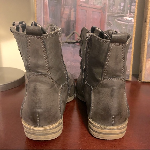 American Rag combat boot size 8. Greyish Purple color. - Picture 5 of 9